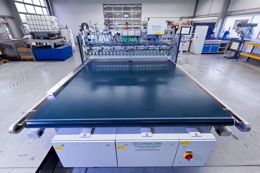 1 K PUR Klebstoffauftragsanlagen | Technicon